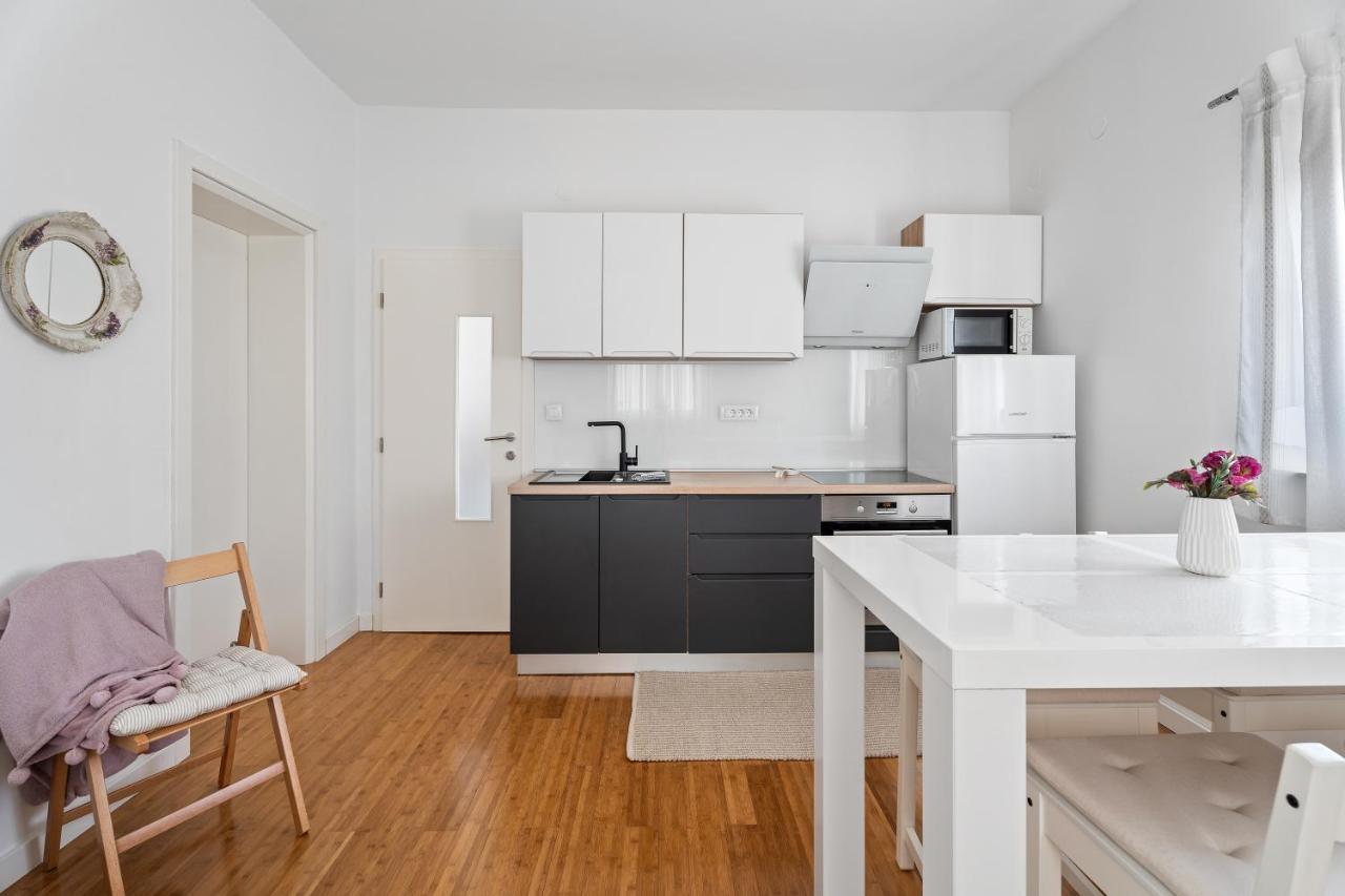 Apartments Dante Podstrana Exterior photo
